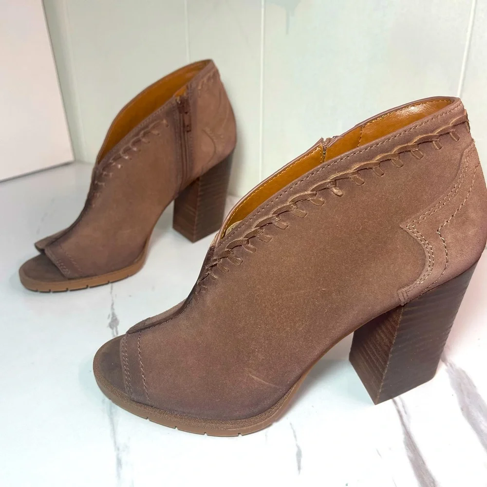 ZODIAC Womens Brown boho Artful Detailing Sculpted Heel ZipUp Leather Shootie 7M